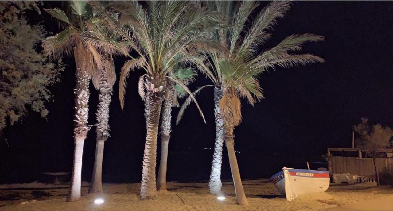 Face Mer Entre Plage Et Marina Bormes-les-Mimosas Buitenkant foto