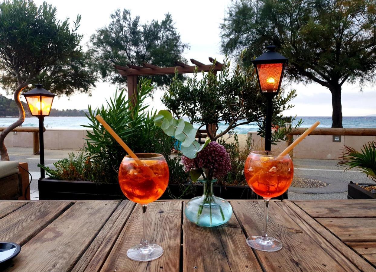 Face Mer Entre Plage Et Marina Bormes-les-Mimosas Buitenkant foto